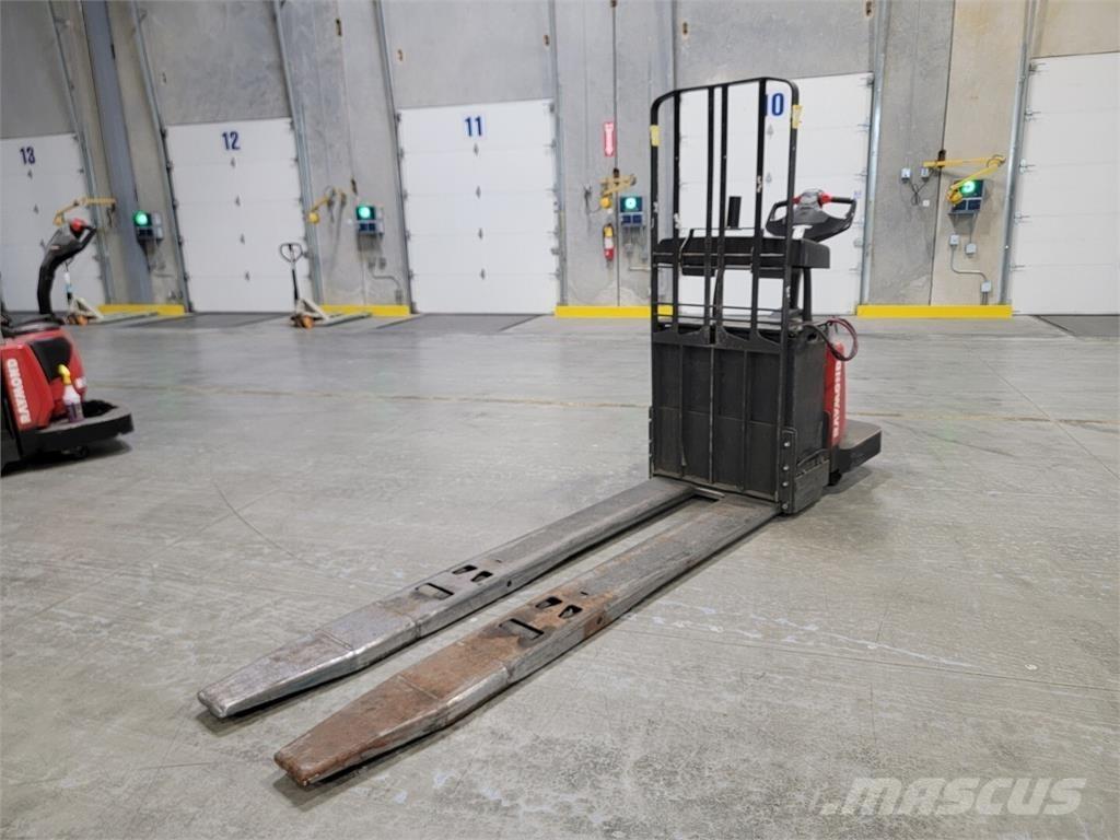 Raymond 8410 Construction - Others