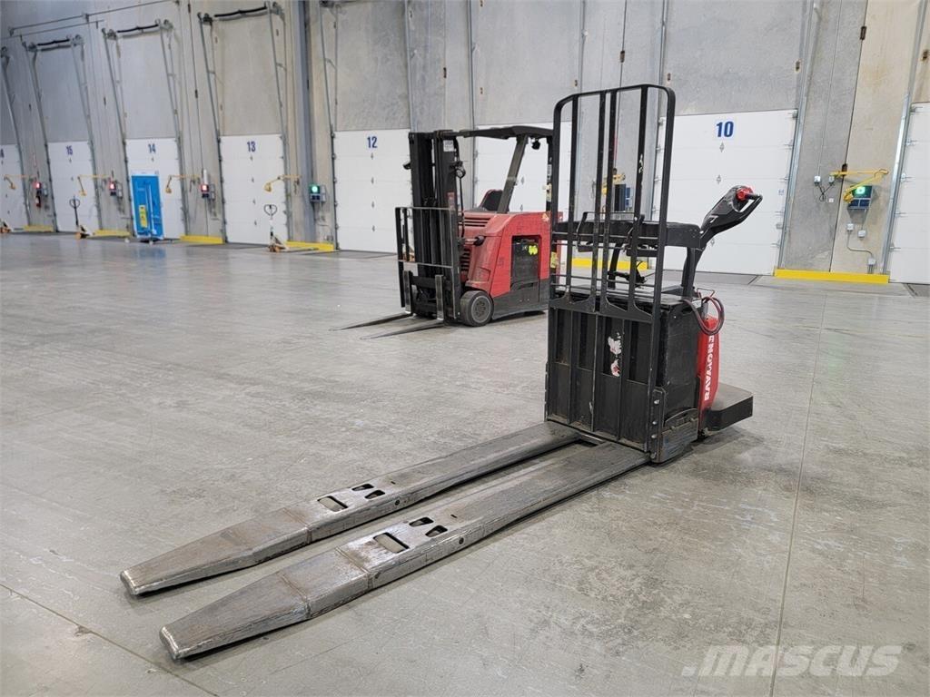 Raymond 8410 Construction - Others