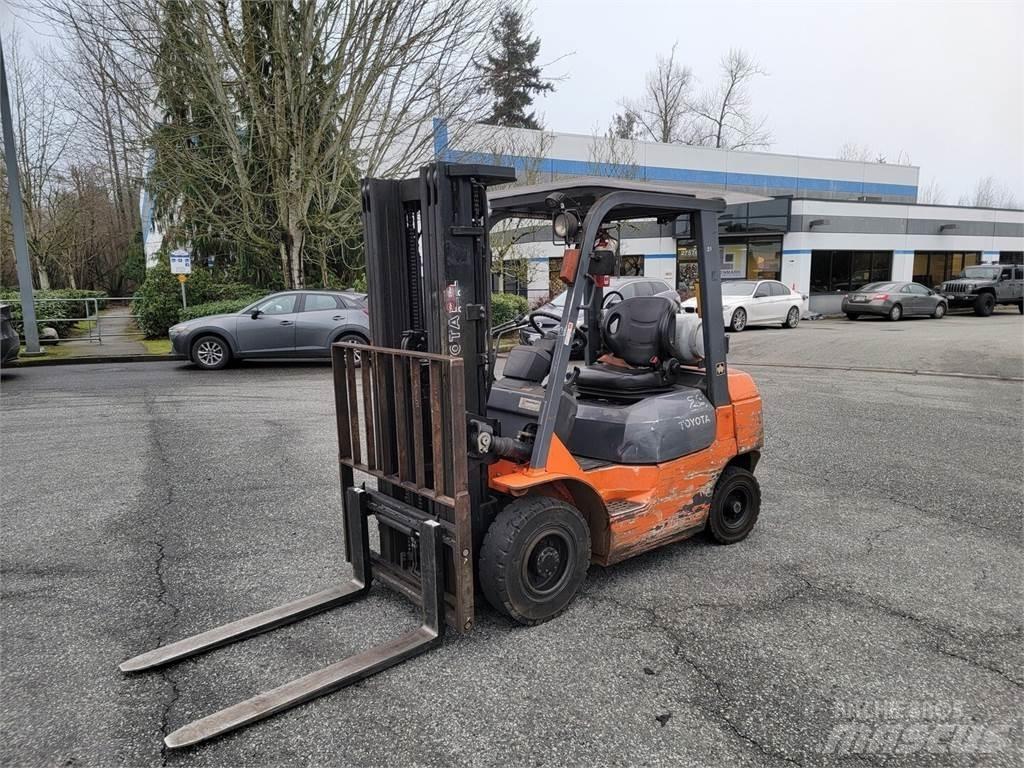 Toyota 7FGU25 Construction - Others