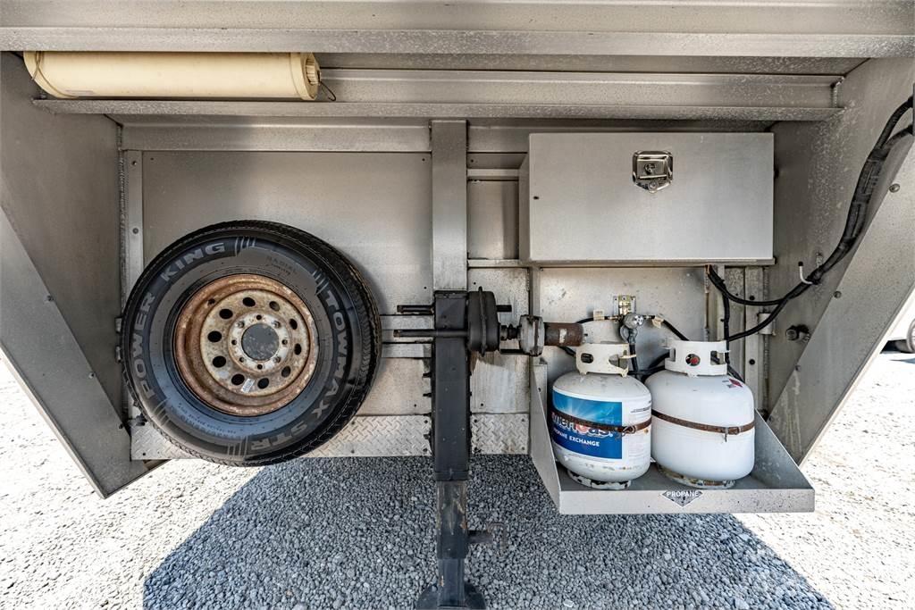 Merhow 3HLQ Animal transport semi-trailers