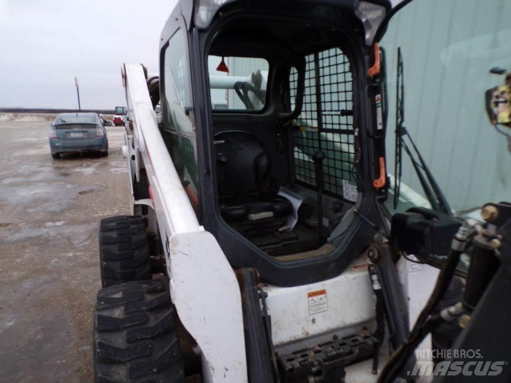 Bobcat S650 Skid steer loaders