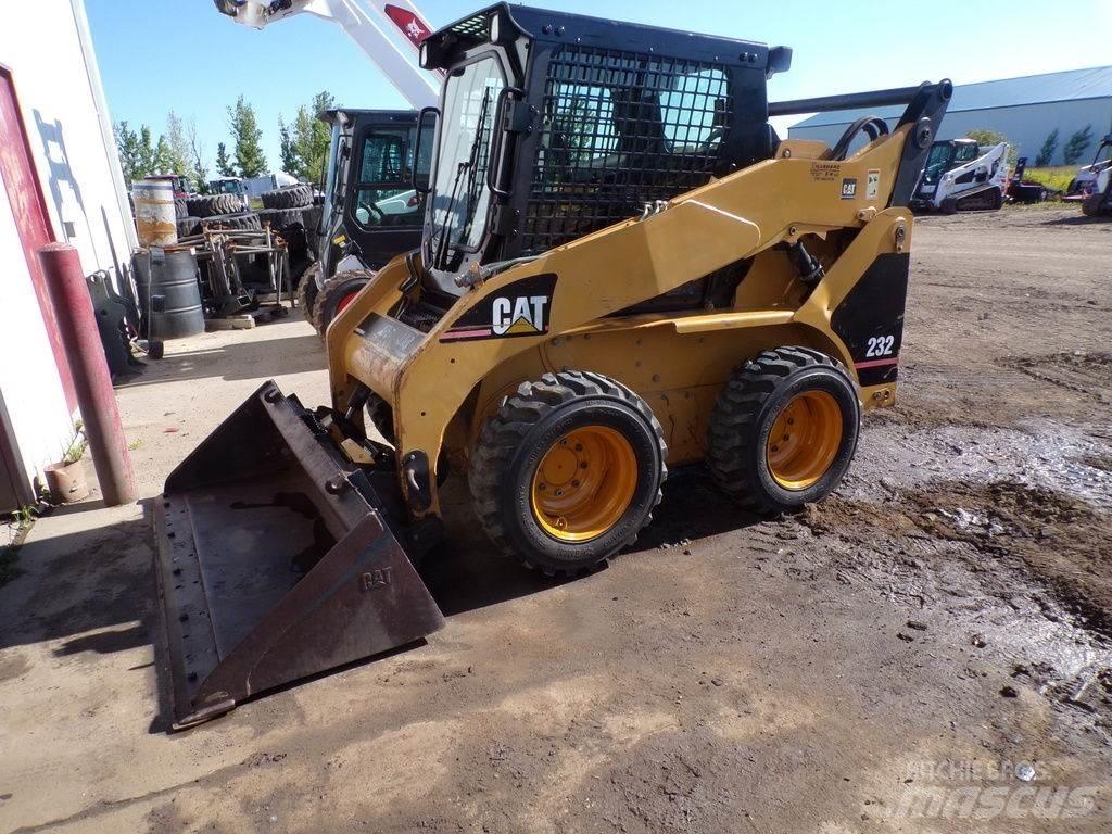 CAT 232 Skid steer loaders
