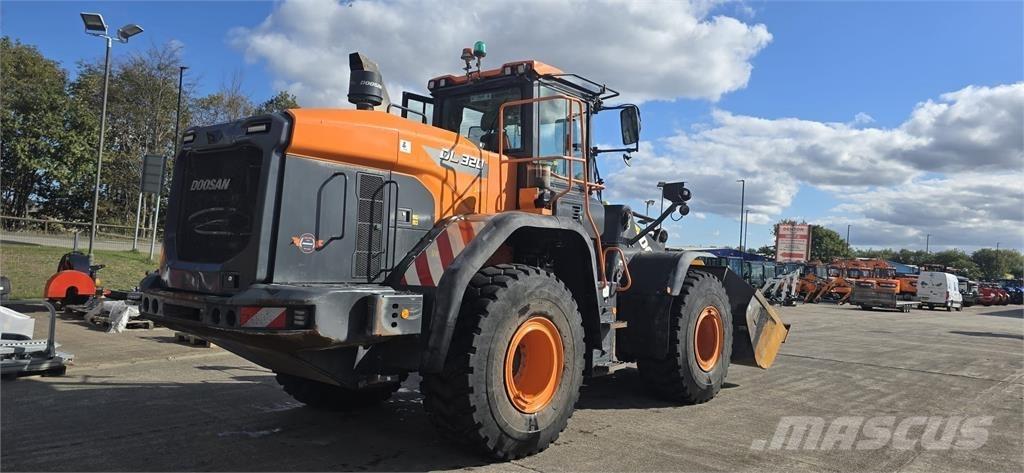 Doosan DL320-7 Wheel loaders