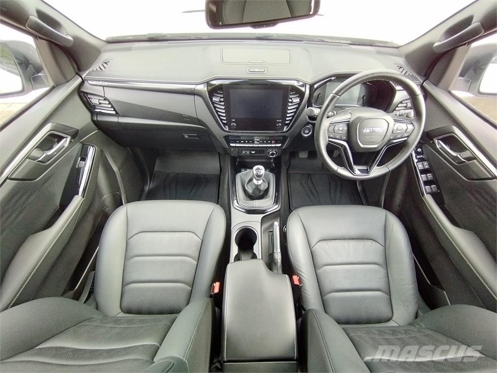 Isuzu V-Cross Pick up/Dropside
