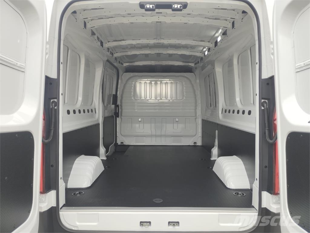 MAXUS Deliver 9 Construction - Others