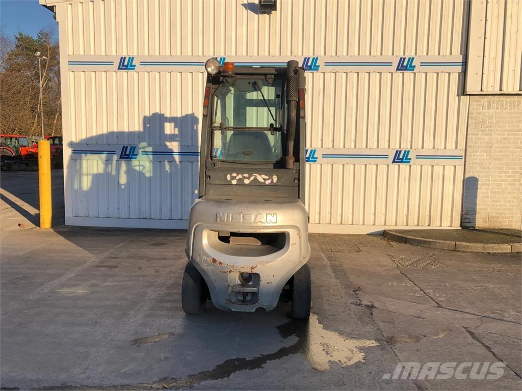 Nissan 30 Forklift trucks - others