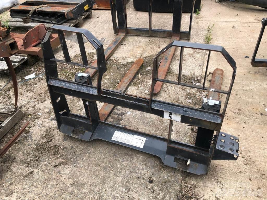  Pallet Forks Skid steer loaders