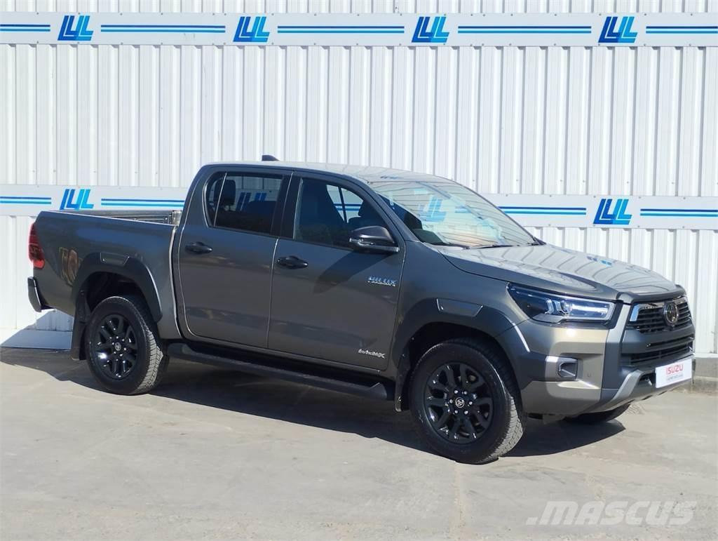 Toyota Invincible X Pick up/Dropside