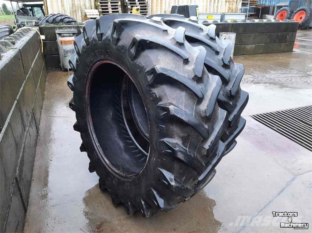 Pirelli 520/70xR38 Tyres, wheels and rims