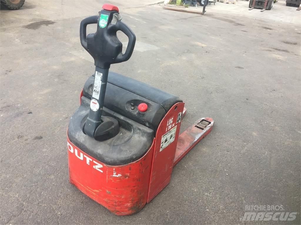 LOC E20 Pedestrian stacker