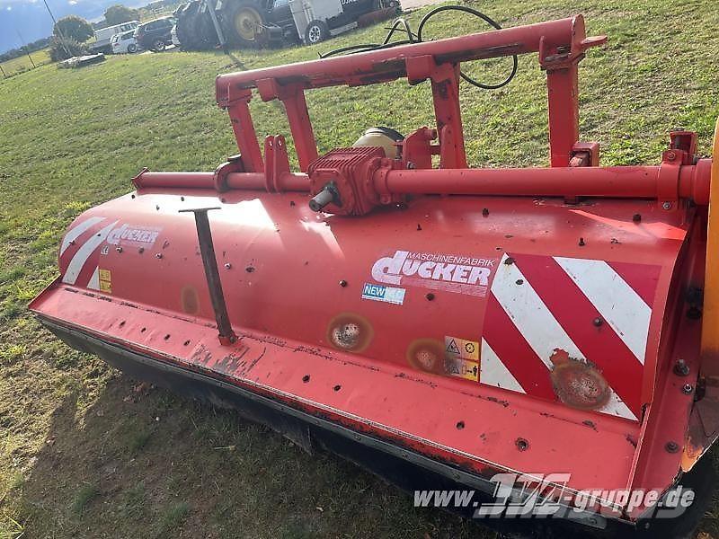 Dücker UM 30 Construction - Others