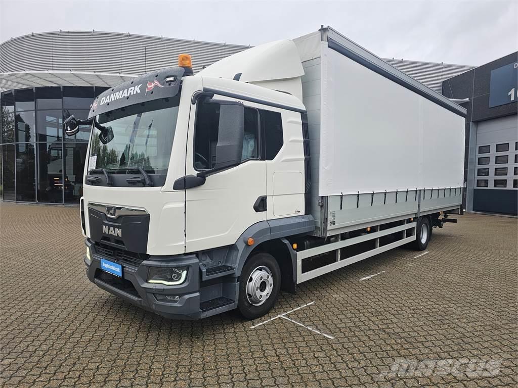 MAN TGL 12.250 Curtainsider trucks
