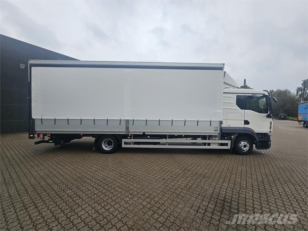MAN TGL 12.250 Curtainsider trucks