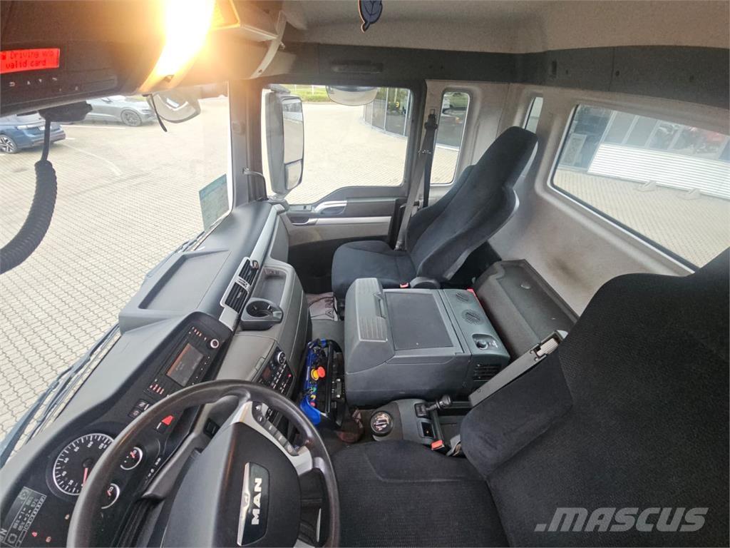 MAN TGS 26.400 6X2-4 Cable lift demountable trucks