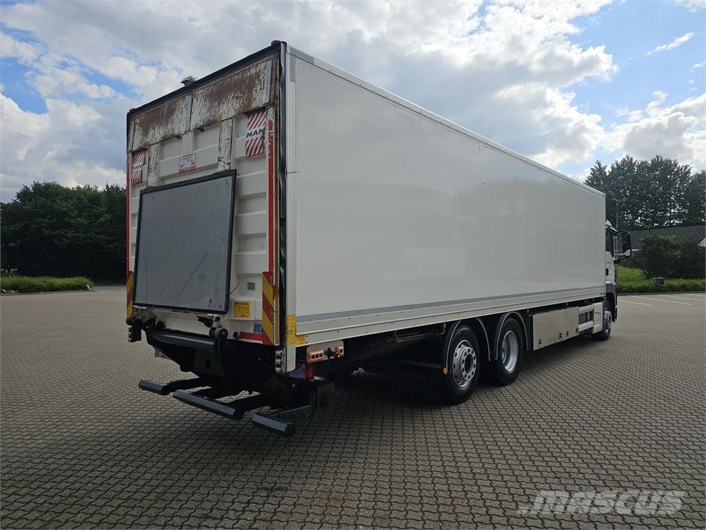 MAN TGS 26.420 Box body trucks
