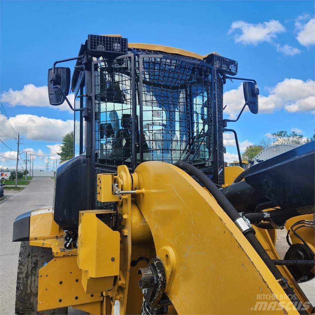 CAT 938M Wheel loaders