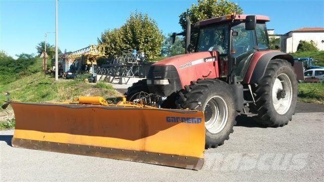 CASE MXM190 Snow blades and plows