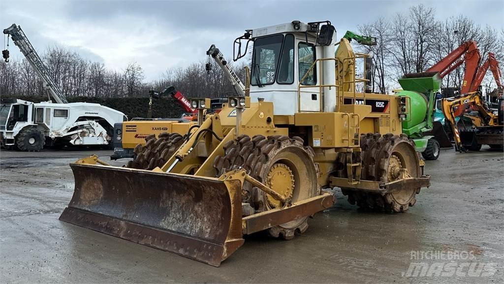 CAT 825C Crawler dozers