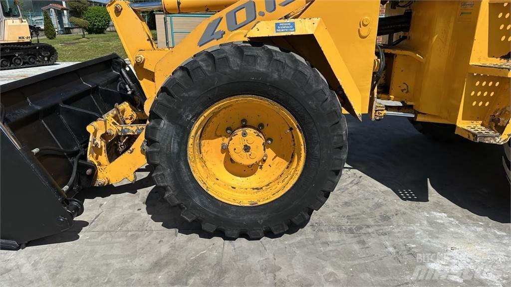 Foredil 40-13 4x4 Backhoe loaders
