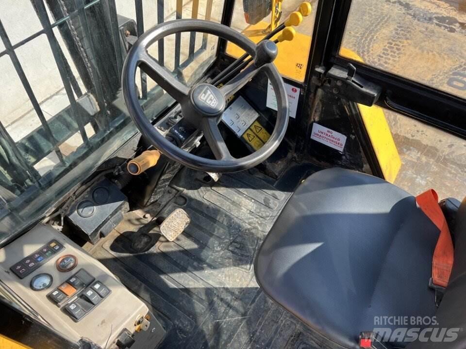 JCB 926 Rough terrain trucks