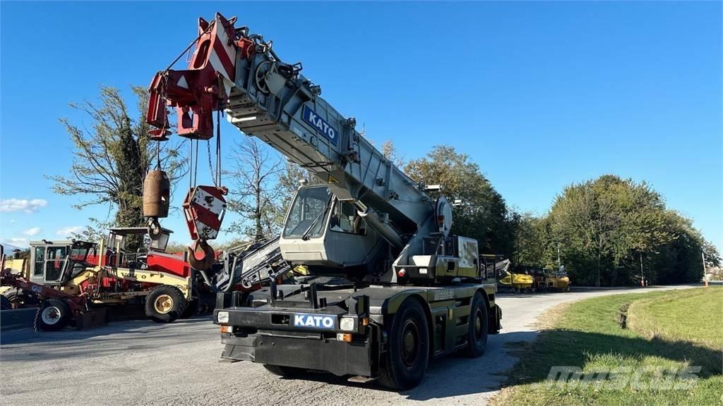 Kato KR 22H-11 4x4 All terrain cranes
