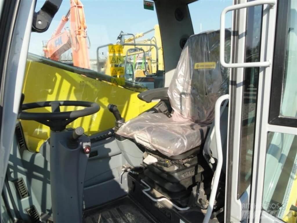 New Holland WE210 Wheeled excavators