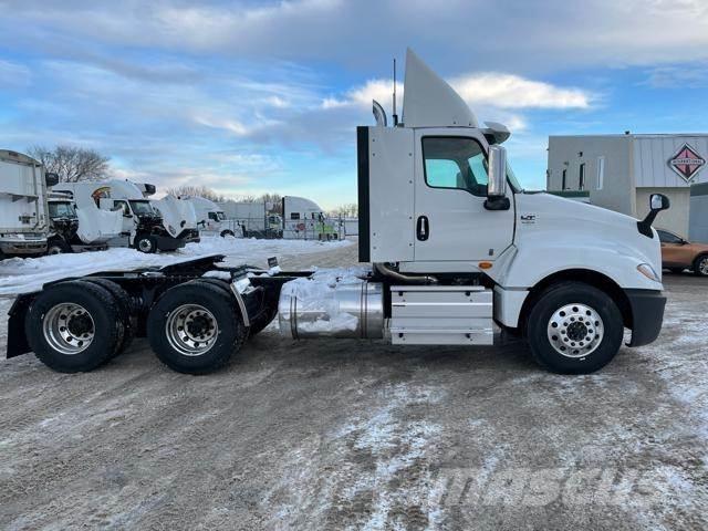 International LT Tractor Units
