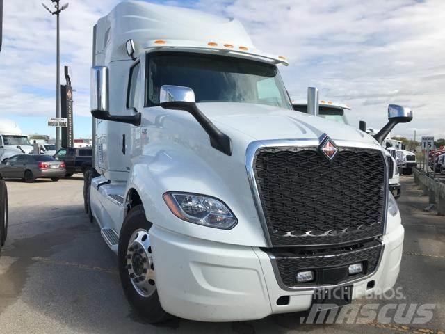 International LT Tractor Units