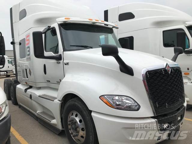 International LT Tractor Units
