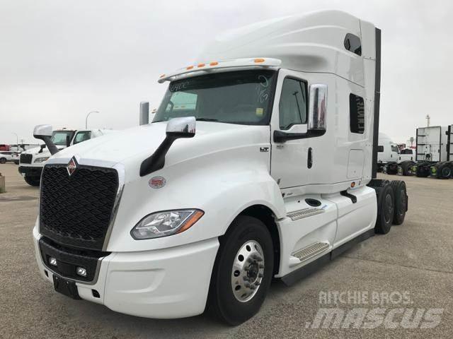International LT Tractor Units