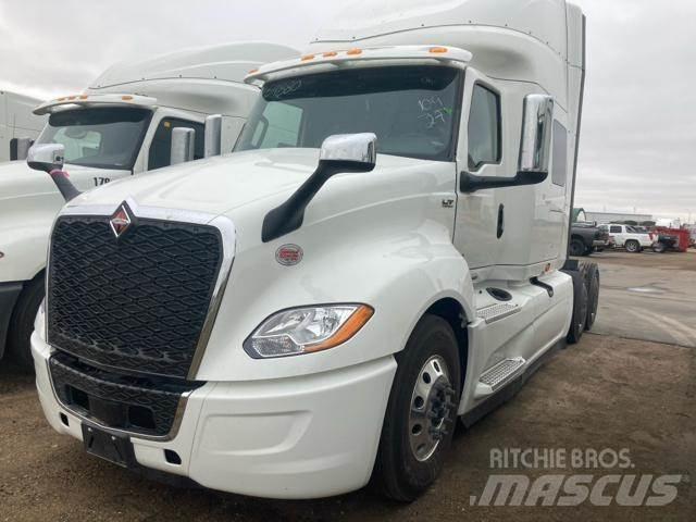 International LT Tractor Units