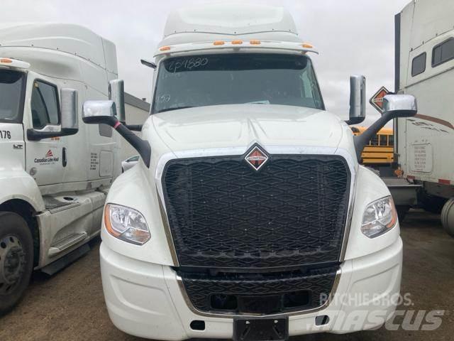 International LT Tractor Units