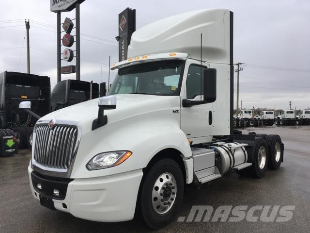 International LT Tractor Units