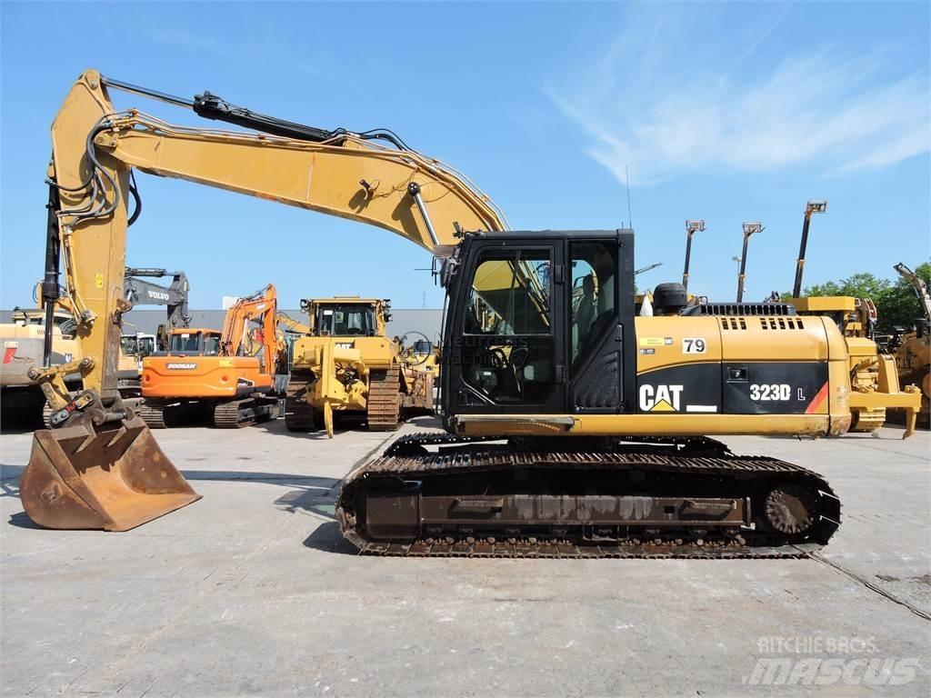 CAT 323D Crawler excavators