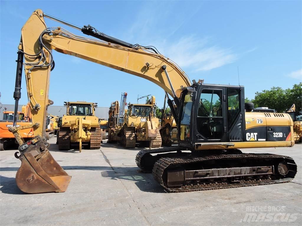 CAT 323D Crawler excavators