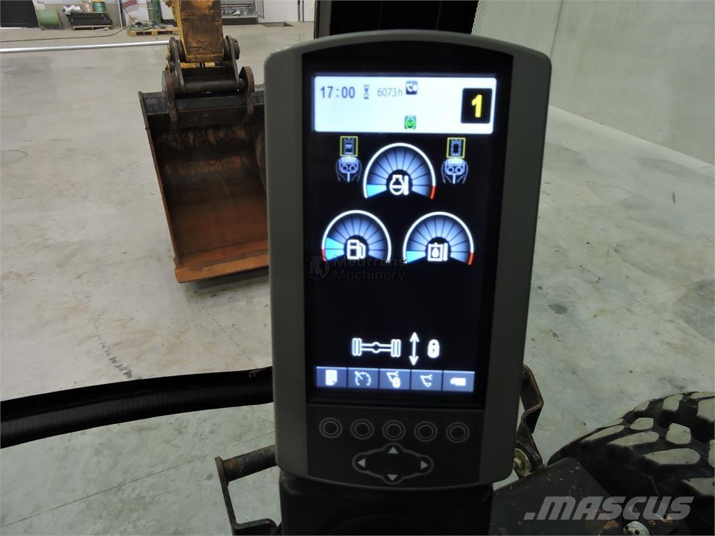 CAT M322D Wheeled excavators