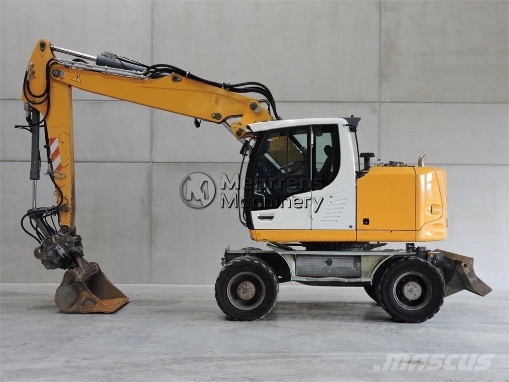 Liebherr A918 Wheeled excavators