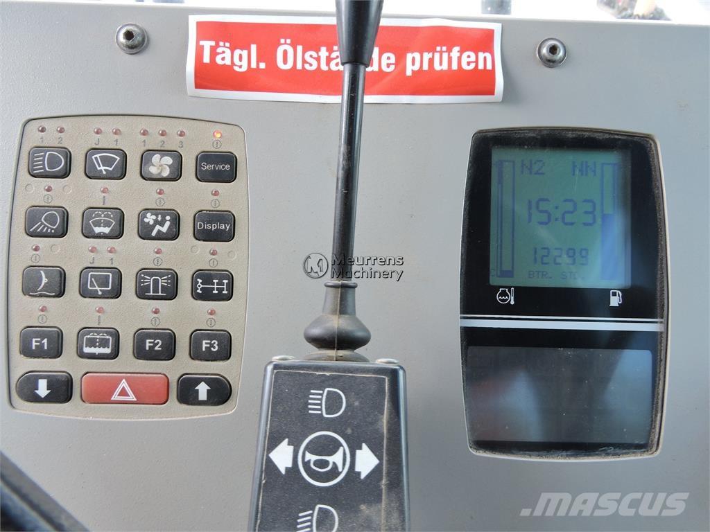 New Holland F106.6A Graders