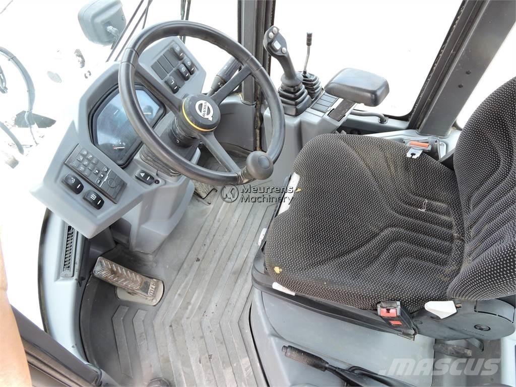 Volvo L30G + FORK Wheel loaders