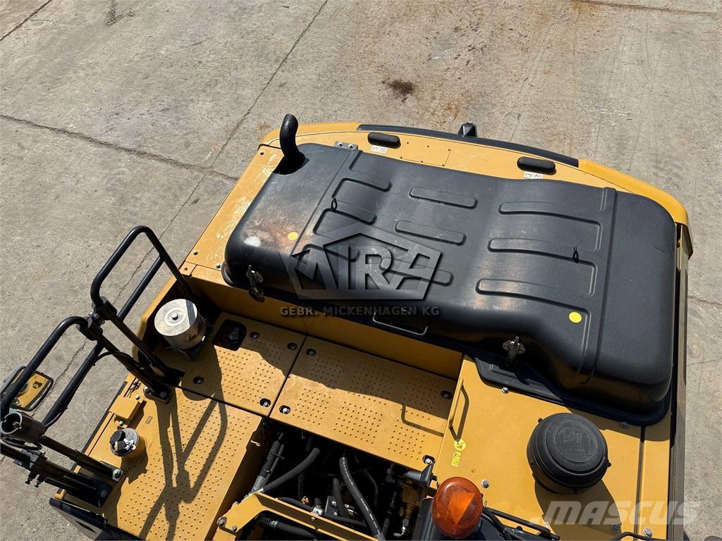 CAT 323 EL Crawler excavators
