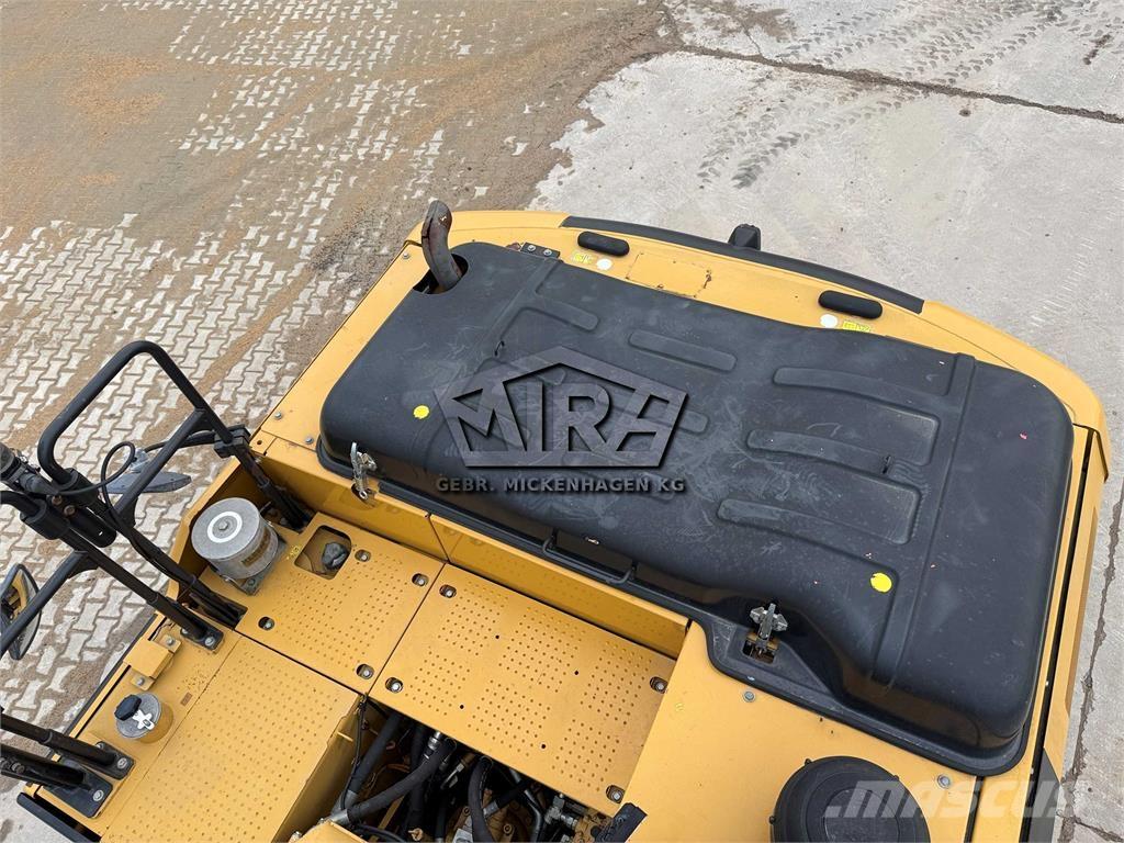 CAT 323 EL Crawler excavators