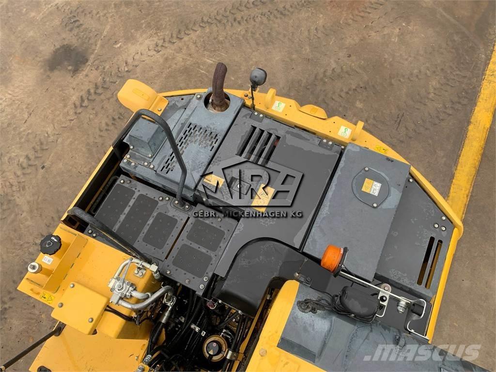 Komatsu PW148-10 Wheeled excavators