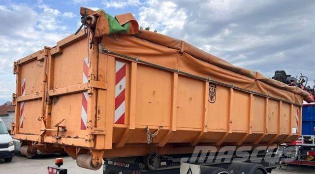  ANDERE Hook lift trucks