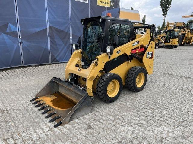CAT 242D3 Construction - Others