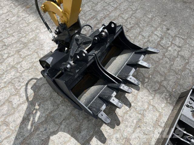 CAT 300.9D Construction - Others