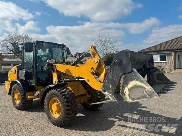 CAT 906 Wheel loaders