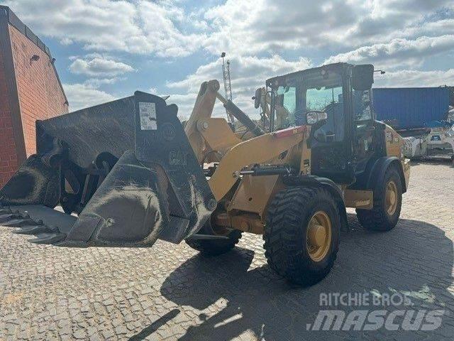 CAT 906 Wheel loaders