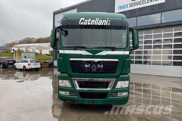 MAN TGX 26.480 6x2 Curtainsider trucks