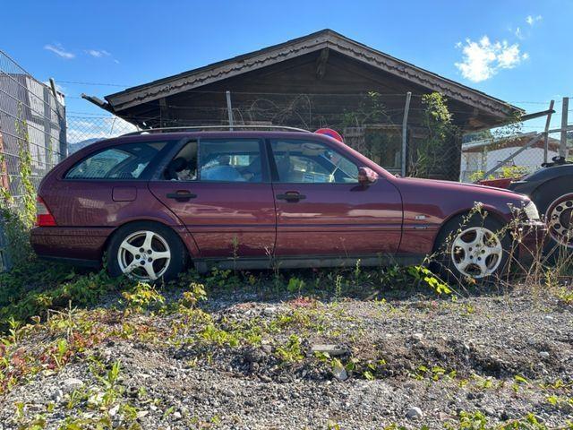 Mercedes-Benz 200 Cars