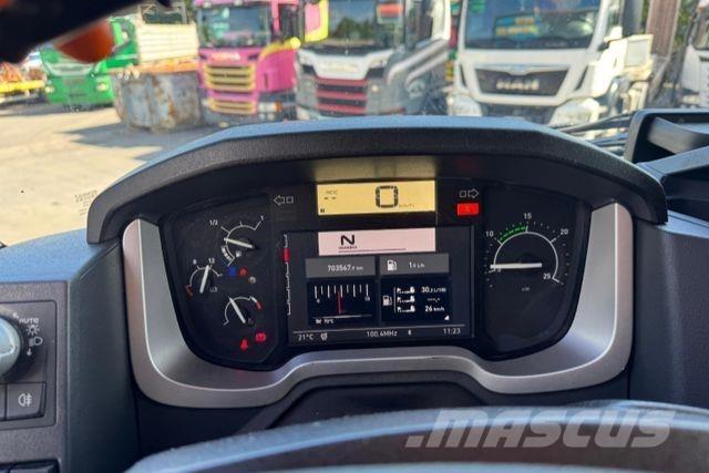 Renault T460 4x2 Tractor Units